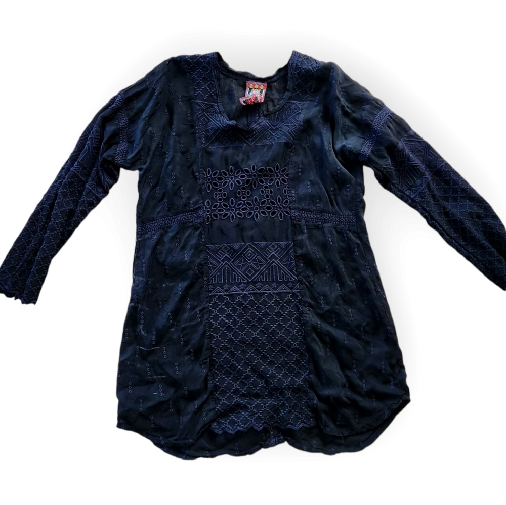 Johnny Was Embroidered Long Sleeve Tunic Top Blouse Black V Neck Eyelet
